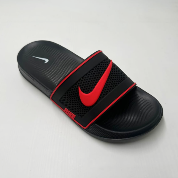 Nike Benassi Slides